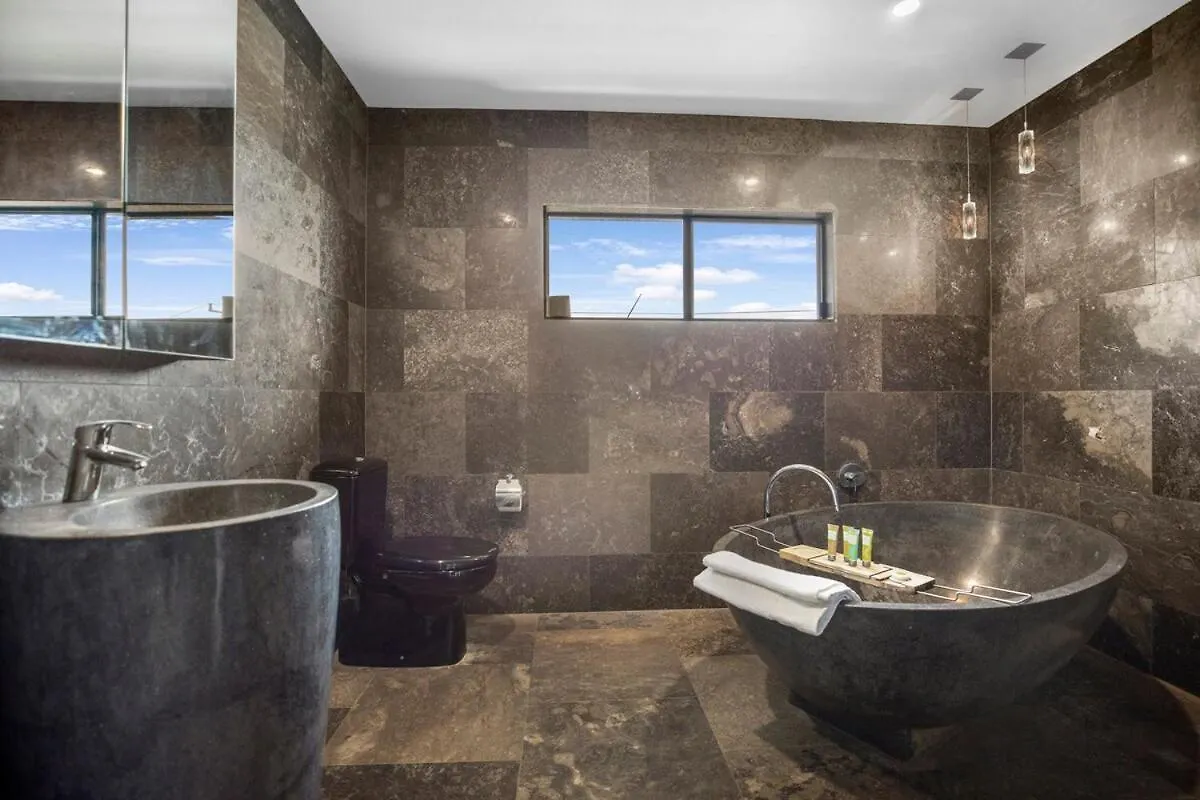 Walk To Beach & Shops Peregian Beach Holiday home